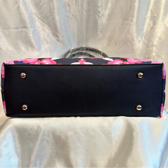 TRINA TURK ALL OVER NARCISSUS TOTE/SHOULDER BAG NWT - Picture 10 of 13